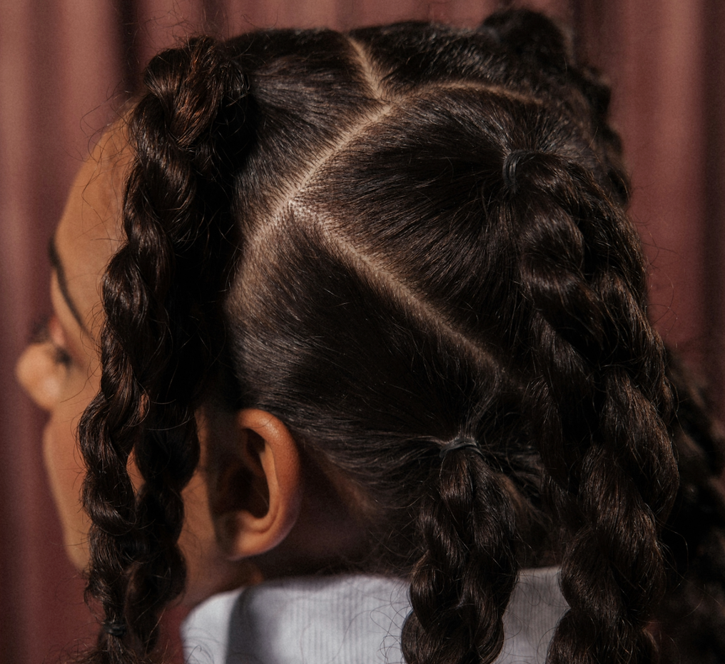 Hair oil for a dry scalp: which oils help, which can make flaking worse, and how to use them